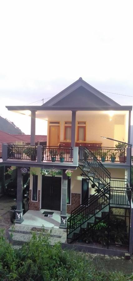 Homestay Anggun Бромо Экстерьер фото