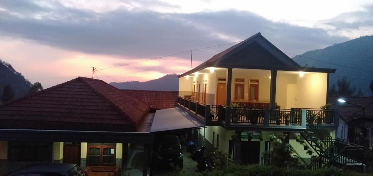 Homestay Anggun Бромо Экстерьер фото